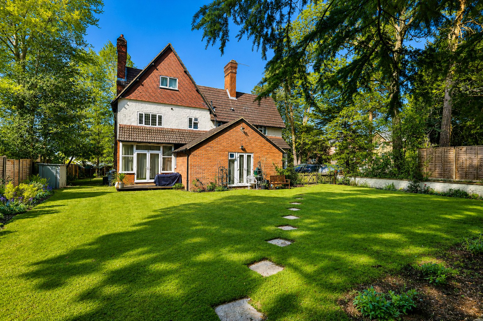 Pembroke Road, Woking, Surrey, GU22, photo 10