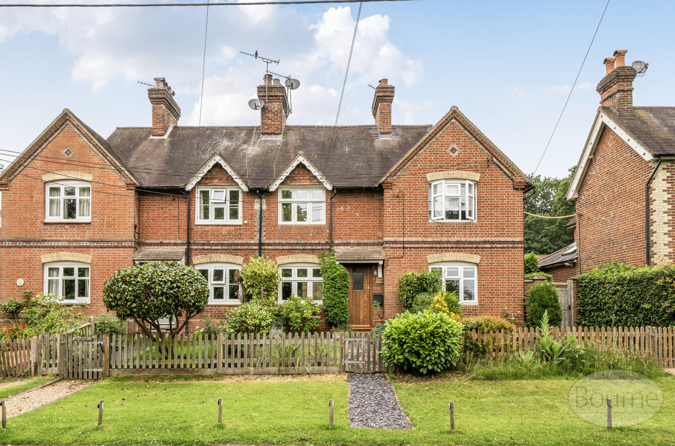 Lane End, Hambledon, Godalming, Surrey, GU8