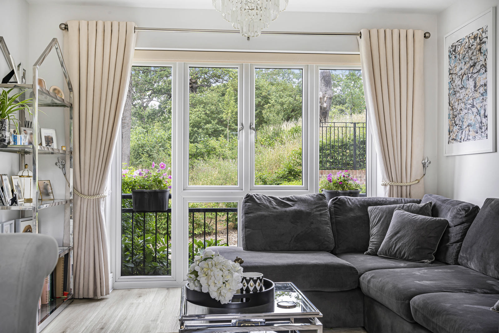 Consort Drive, Leatherhead, Surrey, KT22, photo 3