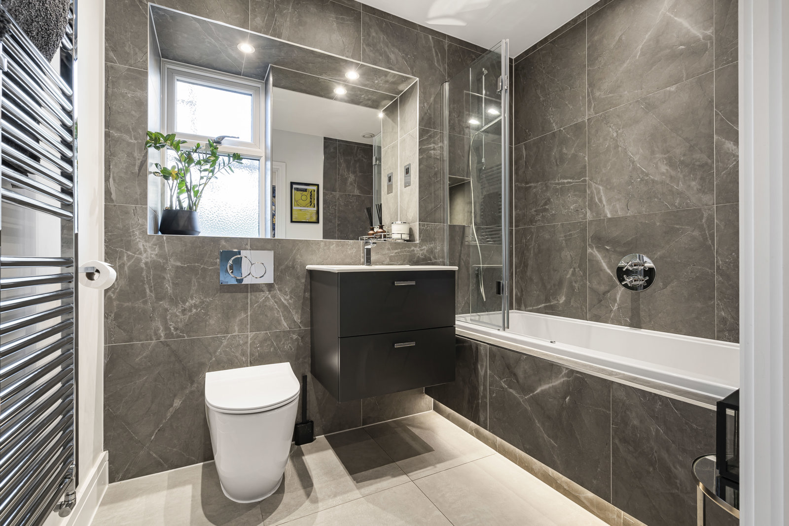 Consort Drive, Leatherhead, Surrey, KT22, photo 6