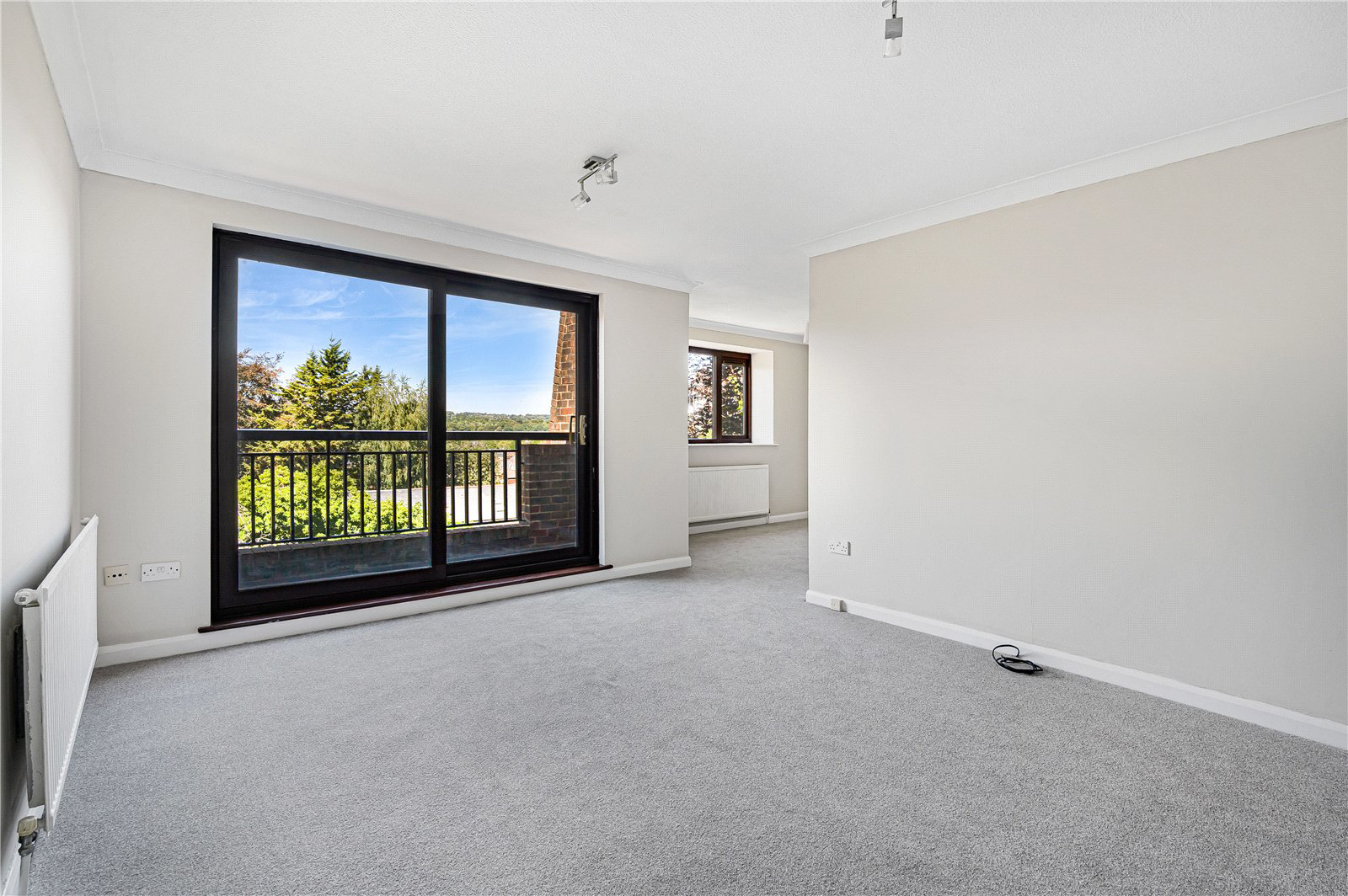 Morley Road, Farnham, Surrey, GU9, photo 2