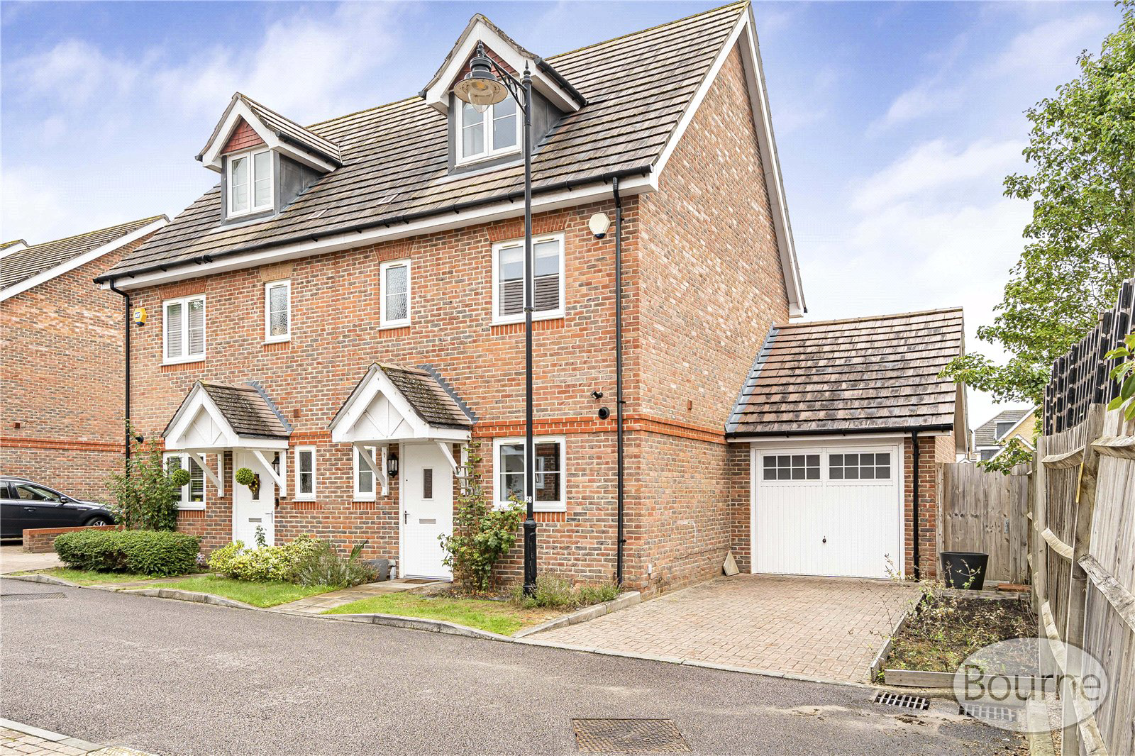 Jersey Close, Knaphill, Woking, Surrey, GU21