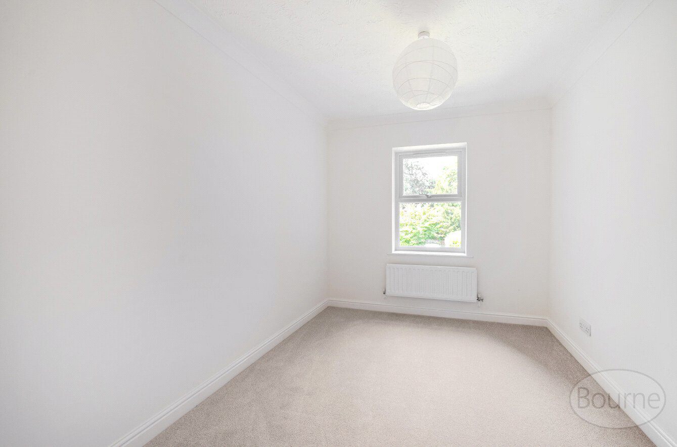 Hale Place, Farnham, Surrey, GU9, photo 8