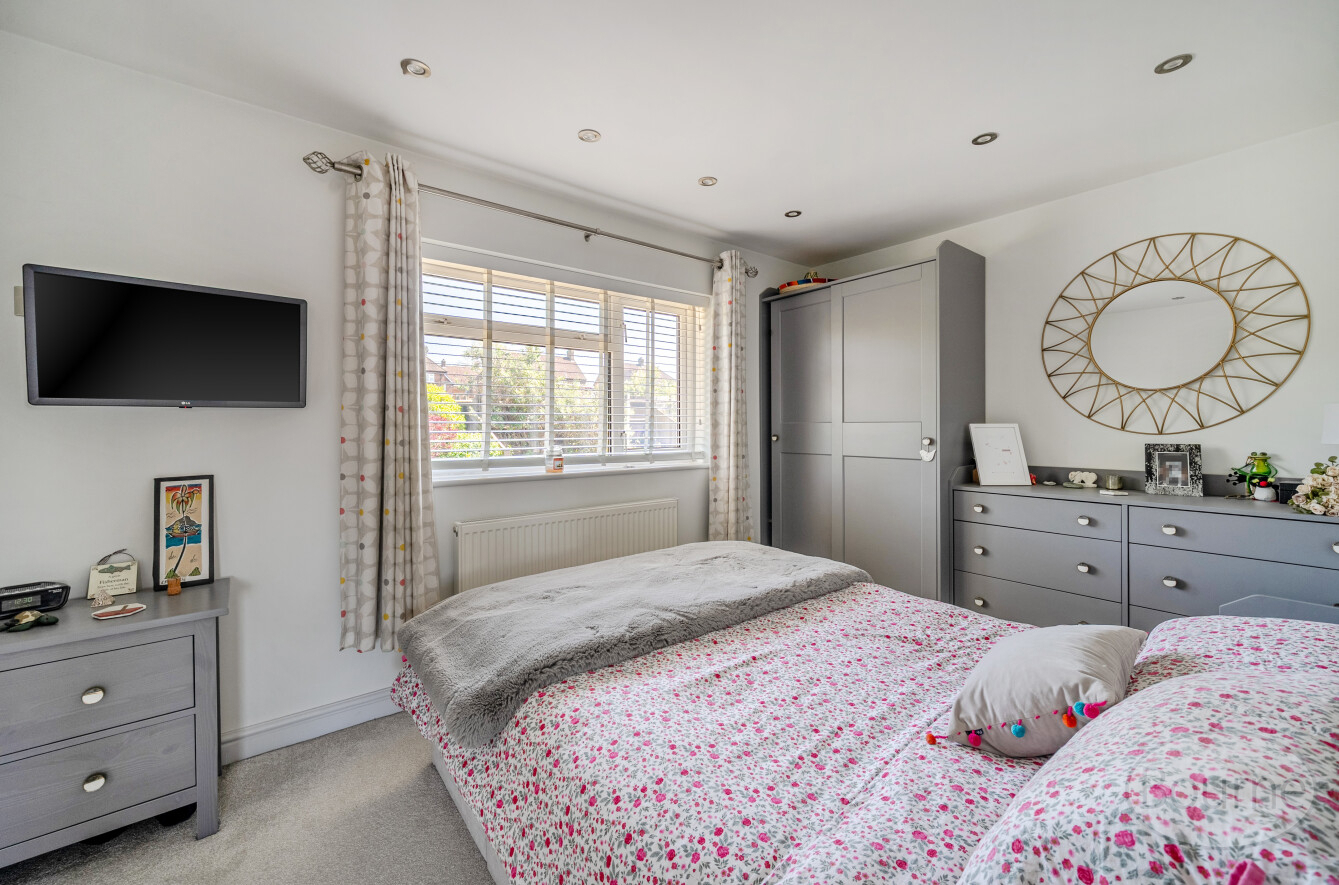 York Road, Ash, Surrey, GU12, photo 6