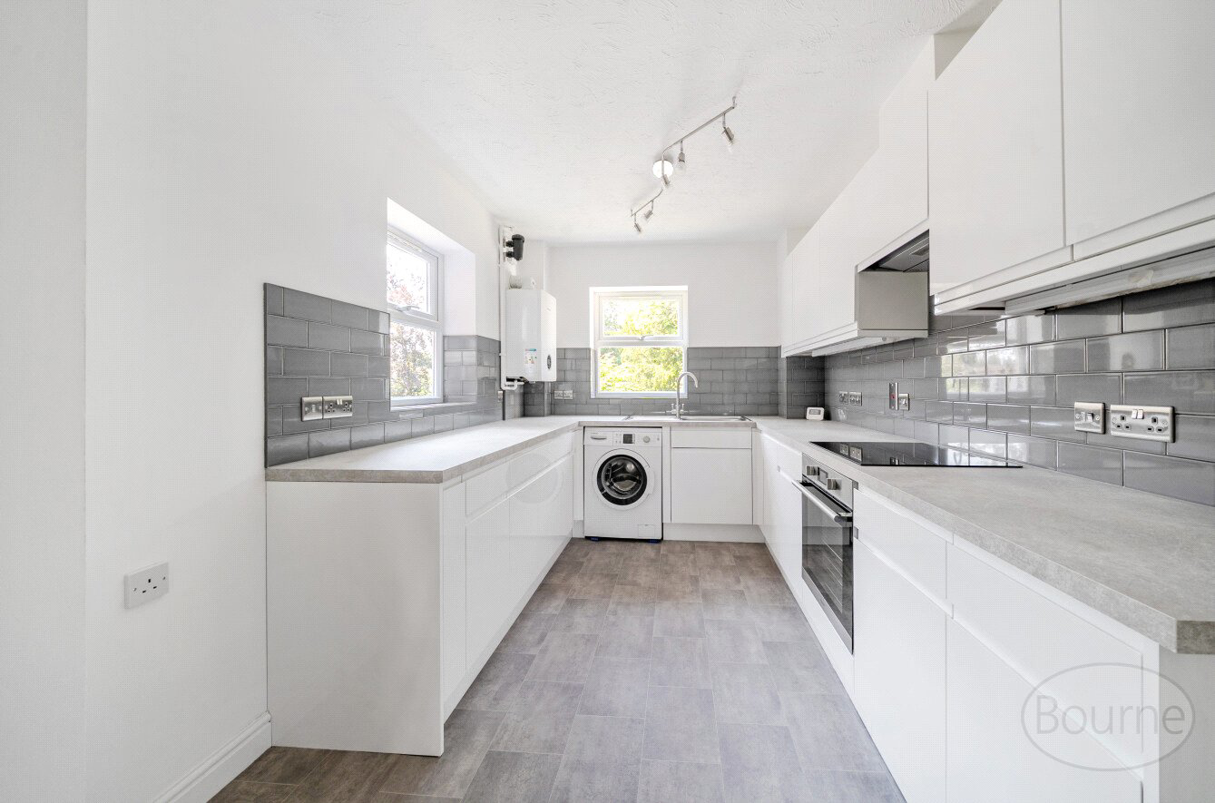 Hale Place, Farnham, Surrey, GU9, photo 3