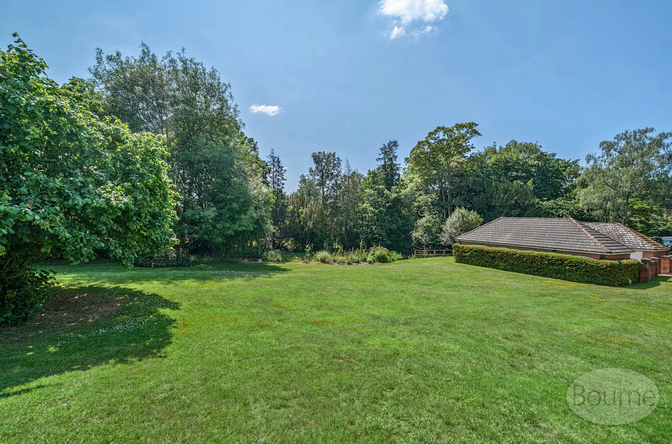 Hale Place, Farnham, Surrey, GU9, photo 12