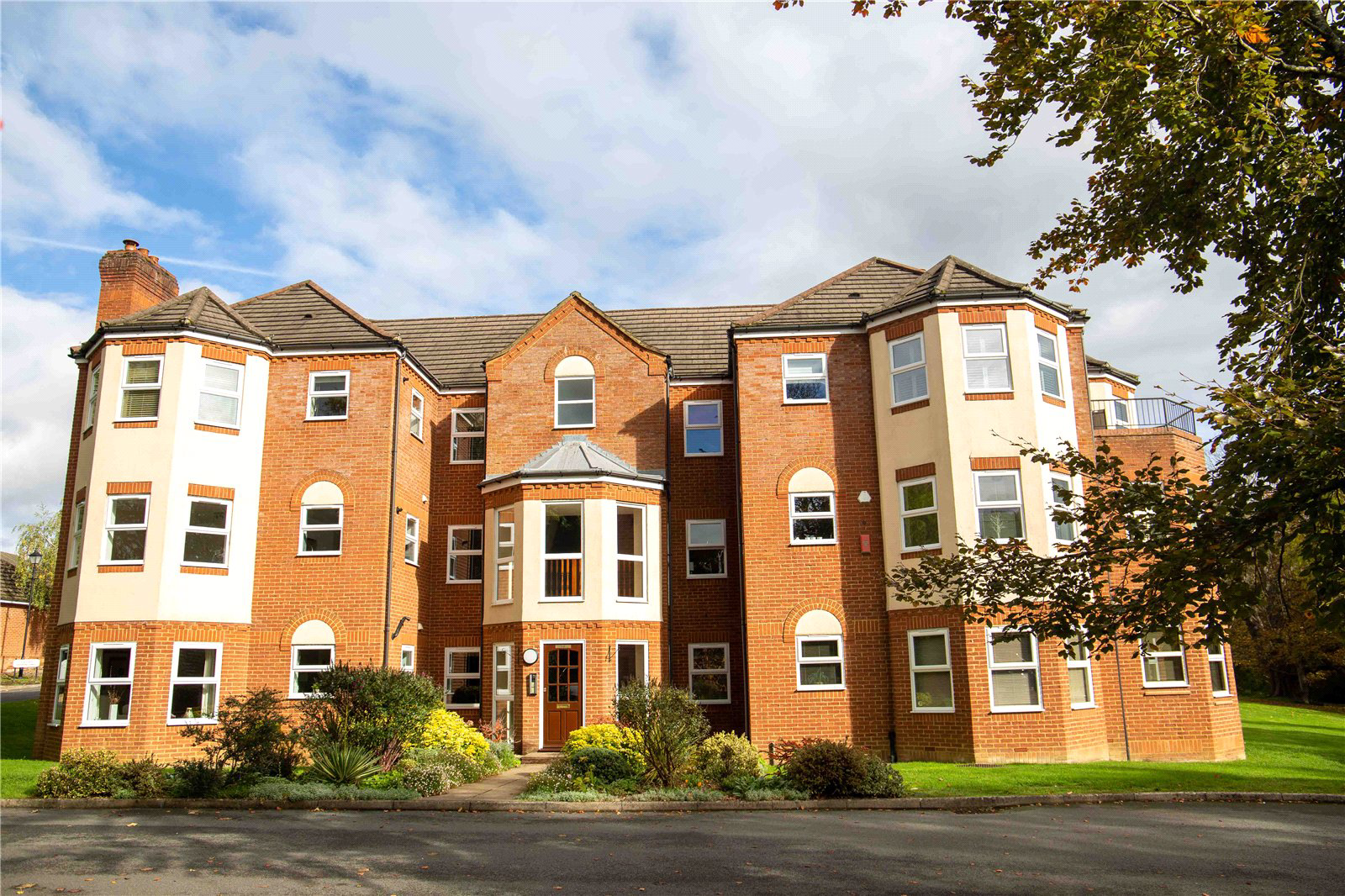 Hale Place, Farnham, Surrey, GU9, photo 16