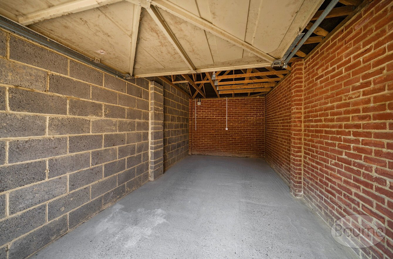 Hale Place, Farnham, Surrey, GU9, photo 14
