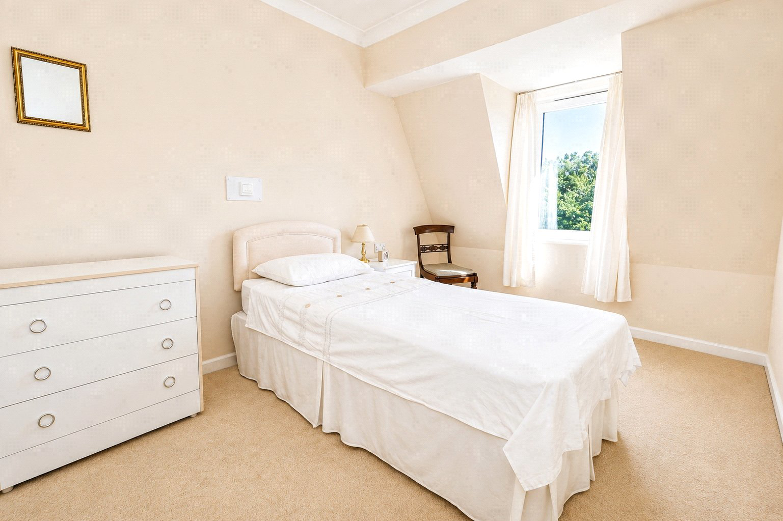 Mount Hermon Road, Woking, Surrey, GU22, photo 6