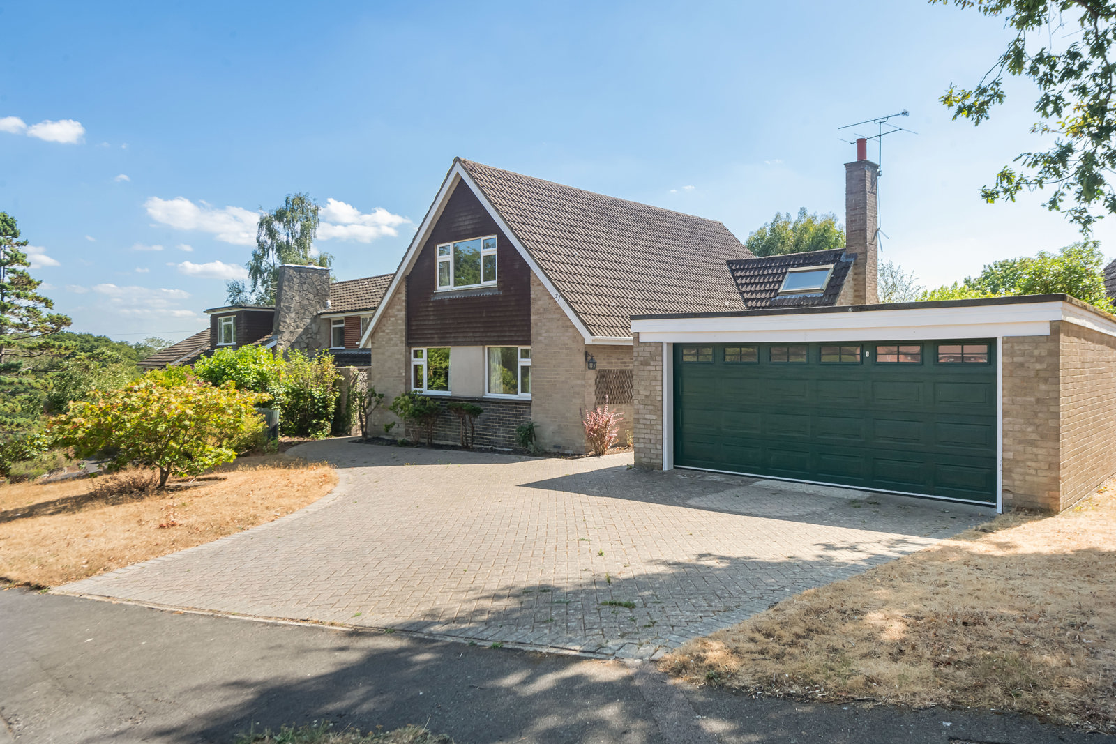 Copse Avenue, Farnham, Surrey, GU9