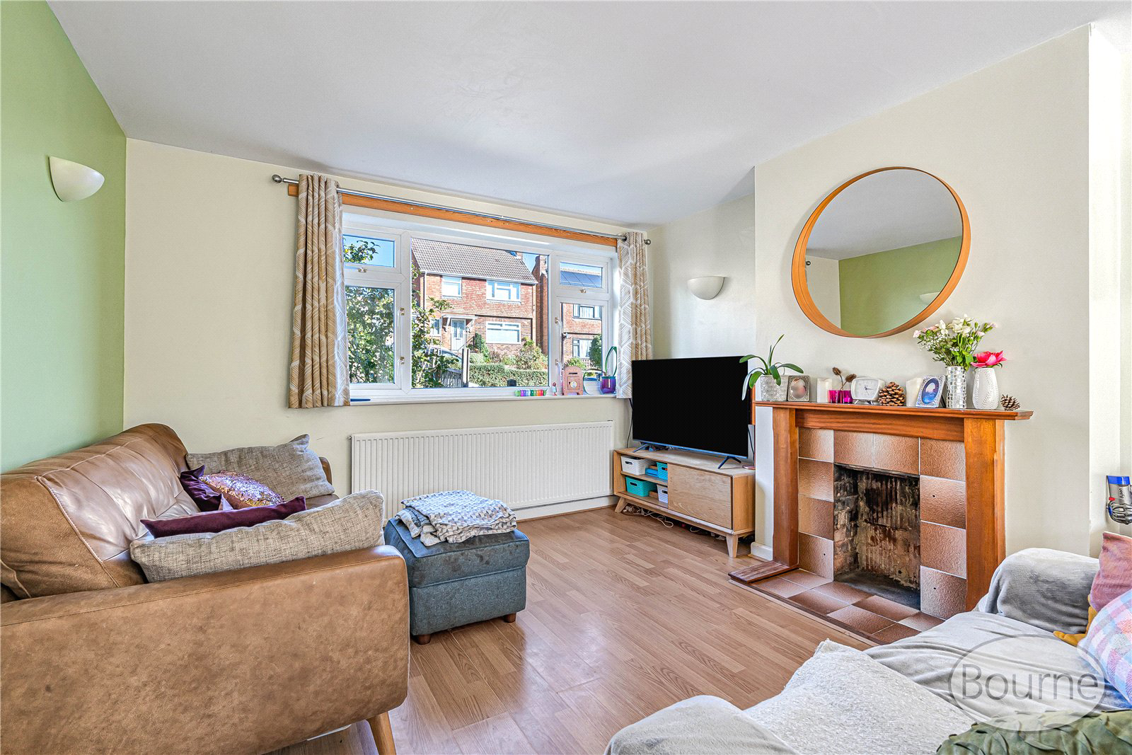 Hermitage Woods Crescent, St. Johns, Woking, Surrey, GU21, photo 3