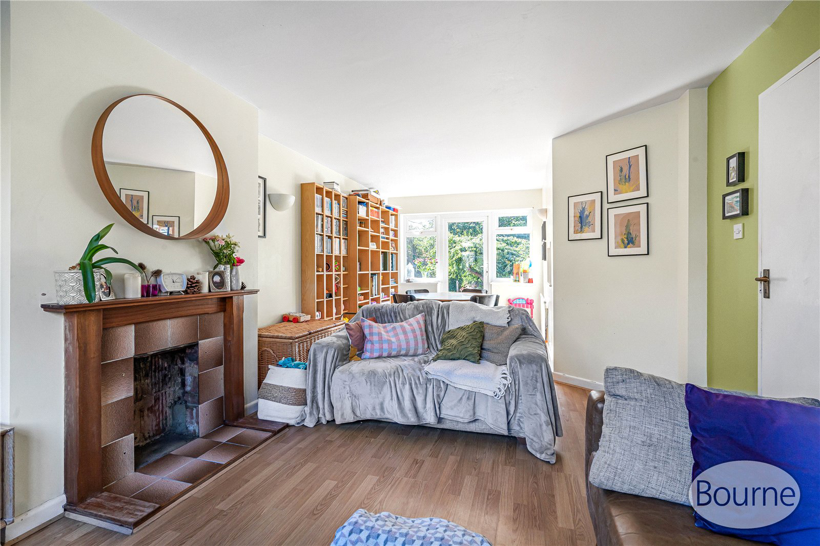 Hermitage Woods Crescent, St. Johns, Woking, Surrey, GU21, photo 4
