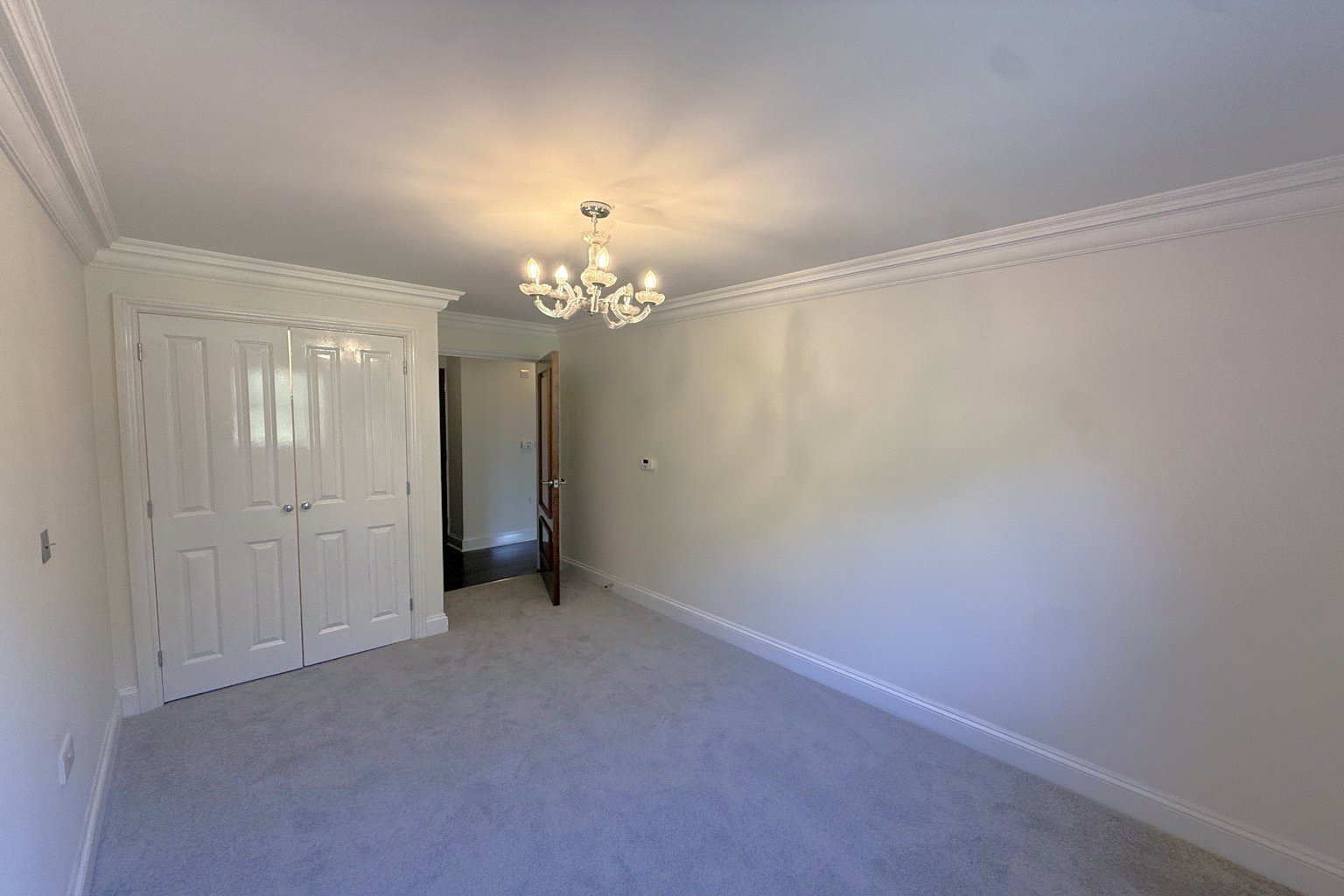 Portsmouth Road, Esher, Surrey, KT10, photo 7