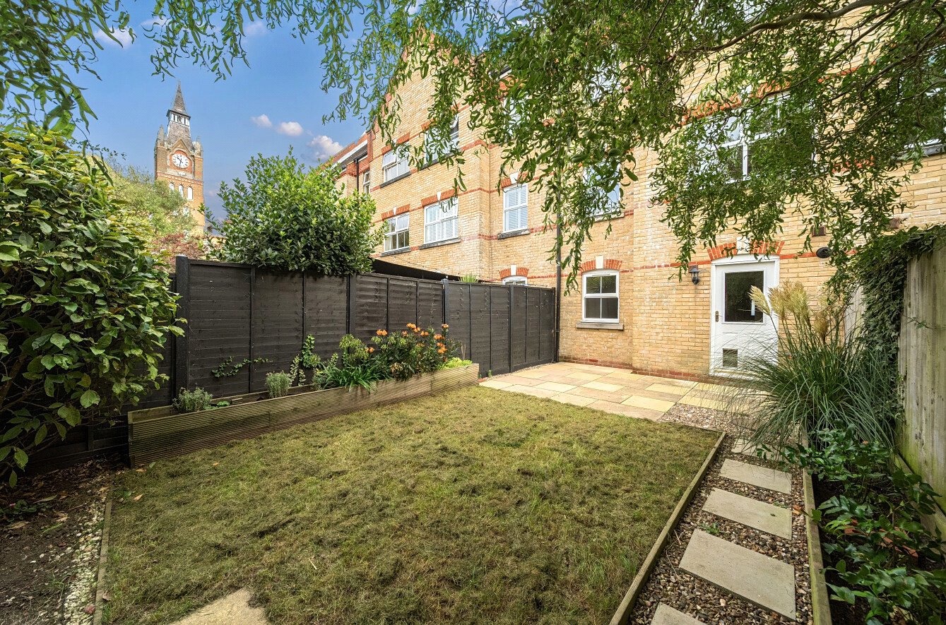Silistria Close, Knaphill, Woking, Surrey, GU21, photo 21