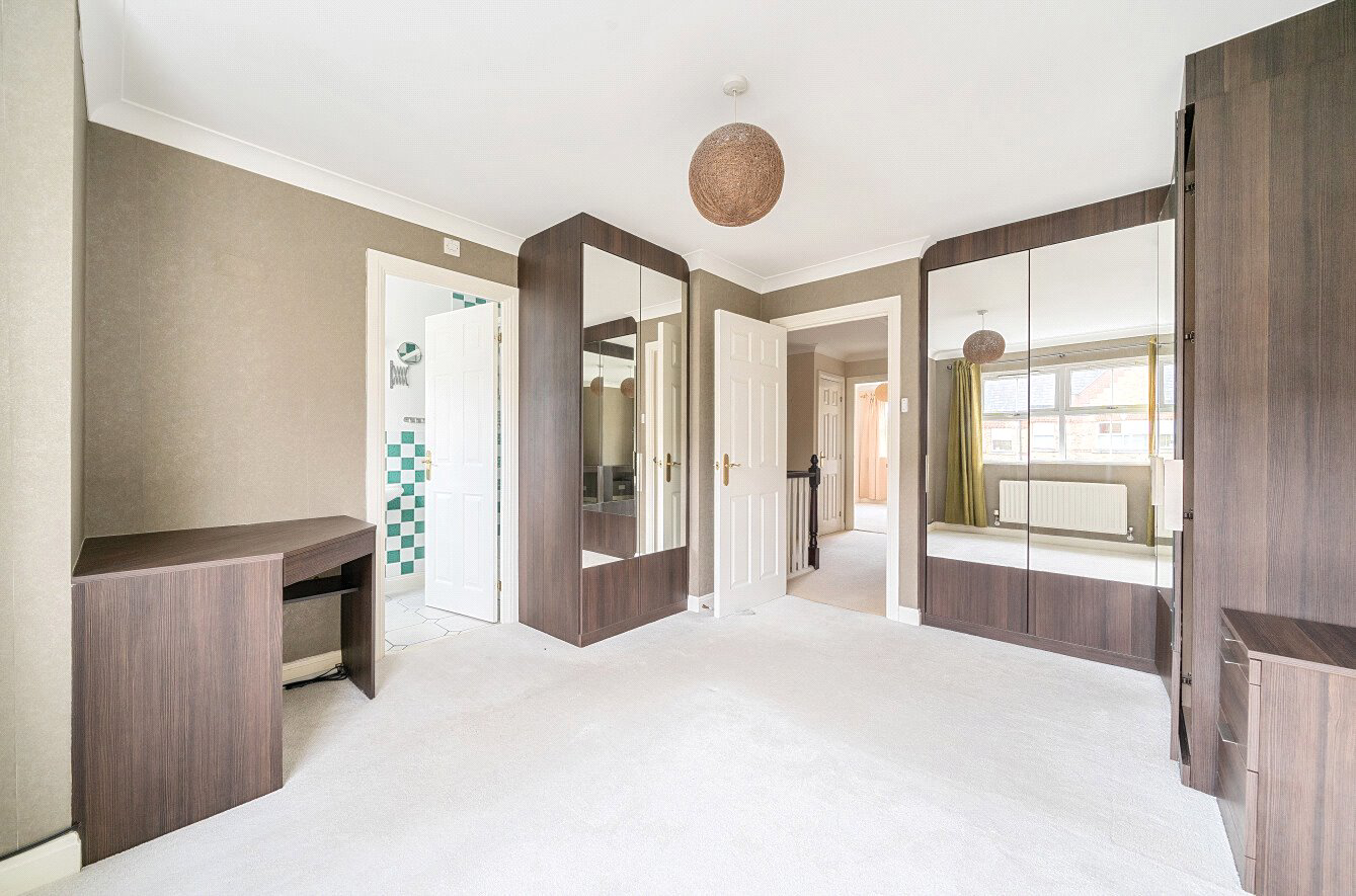 Silistria Close, Knaphill, Woking, Surrey, GU21, photo 12