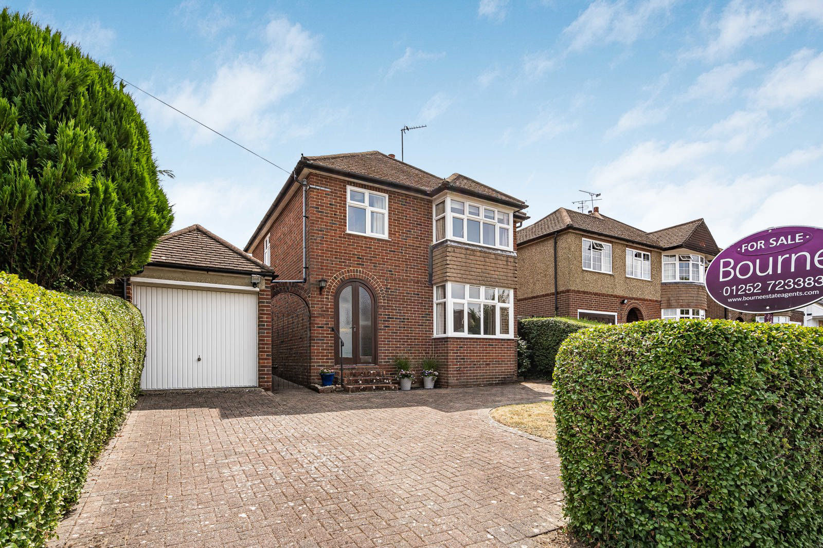 Grove End Road, Farnham, Surrey, GU9