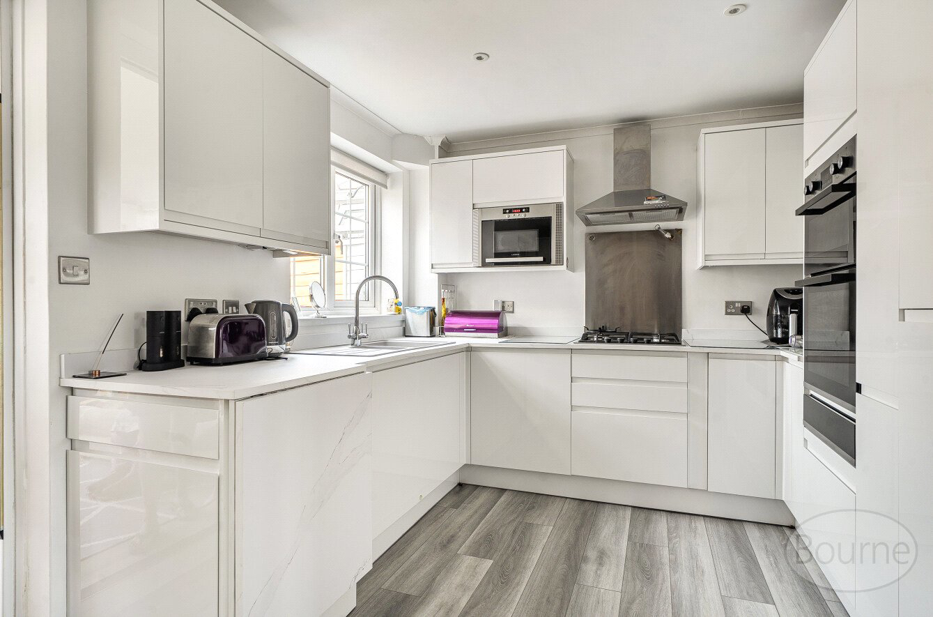 New Road, Clanfield, Waterlooville, Hampshire, PO8, photo 3