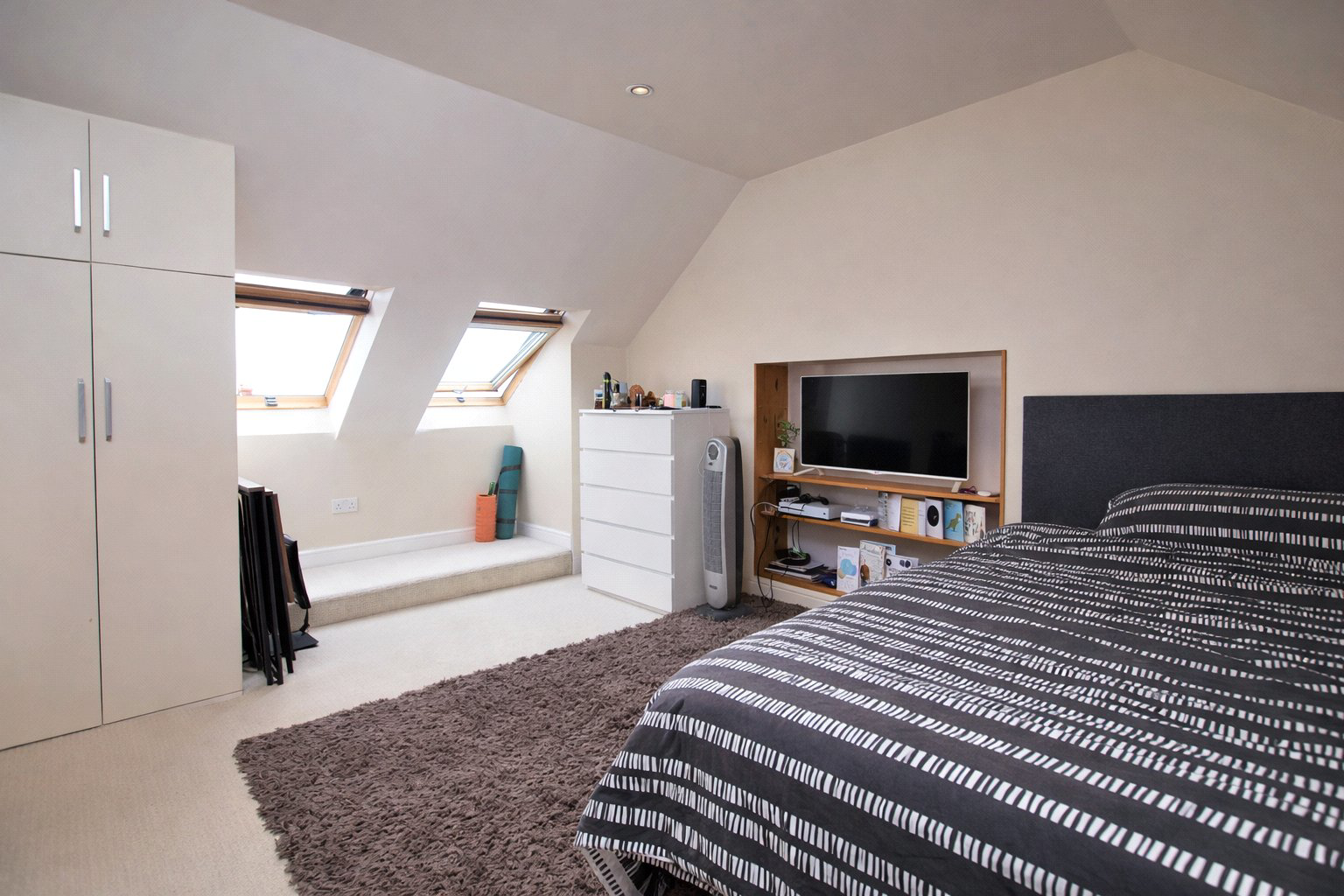 Byrefield Road, Guildford, Surrey, GU2, photo 5