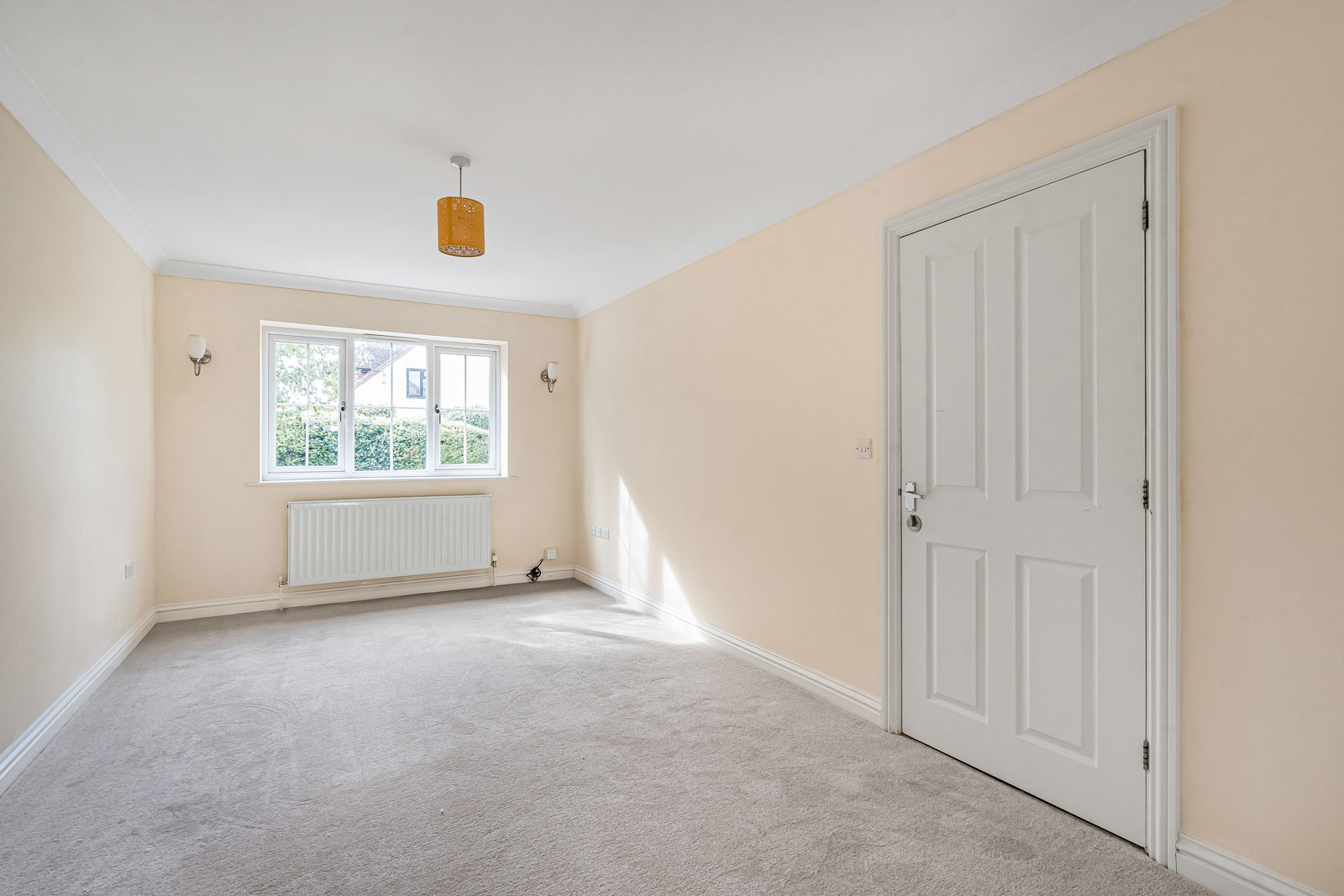 Byworth Road, Farnham, Surrey, GU9, photo 2