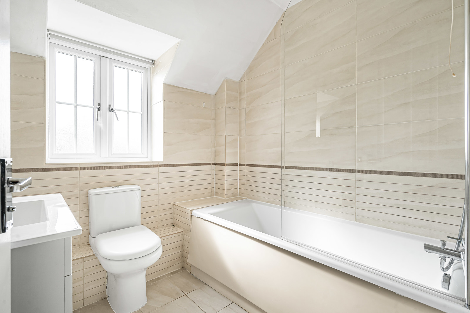Byworth Road, Farnham, Surrey, GU9, photo 9