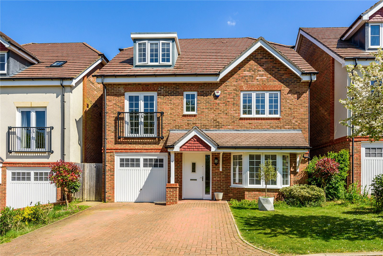 Aberdeen Way, Knaphill, Woking, Surrey, GU21