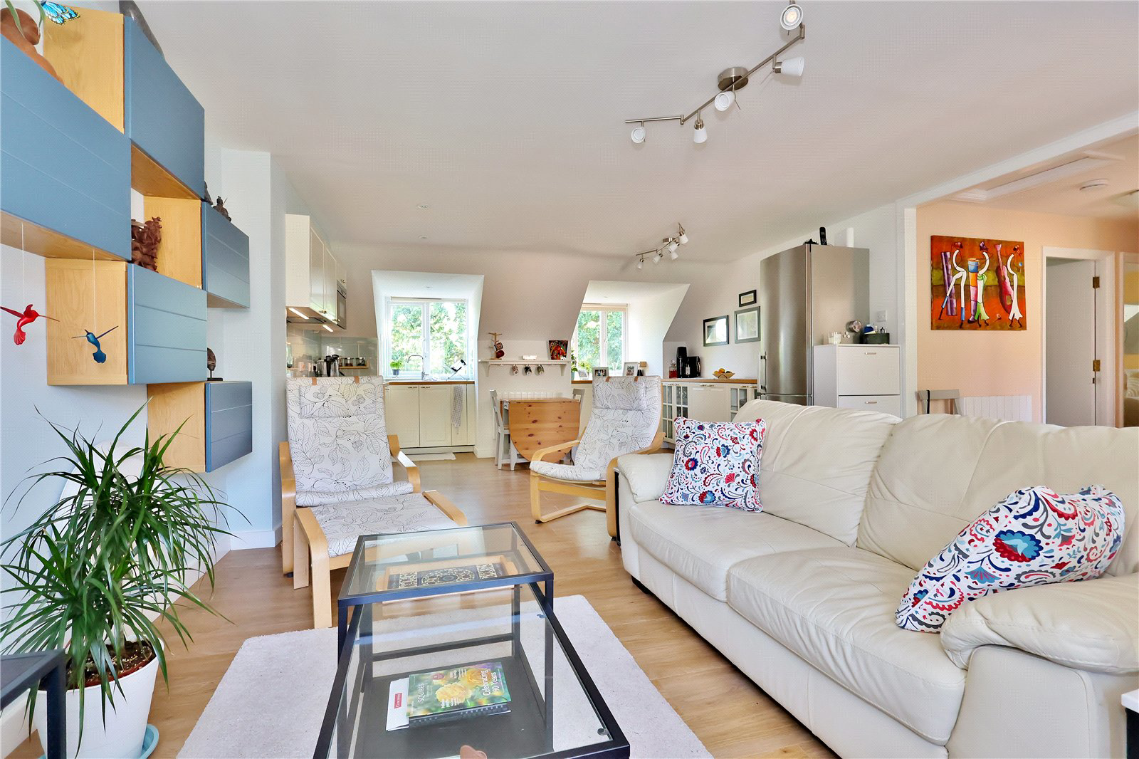 Alexandra Gardens, Knaphill, Woking, Surrey, GU21, photo 4