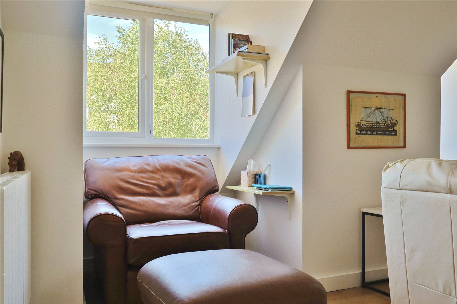 Alexandra Gardens, Knaphill, Woking, Surrey, GU21, photo 14