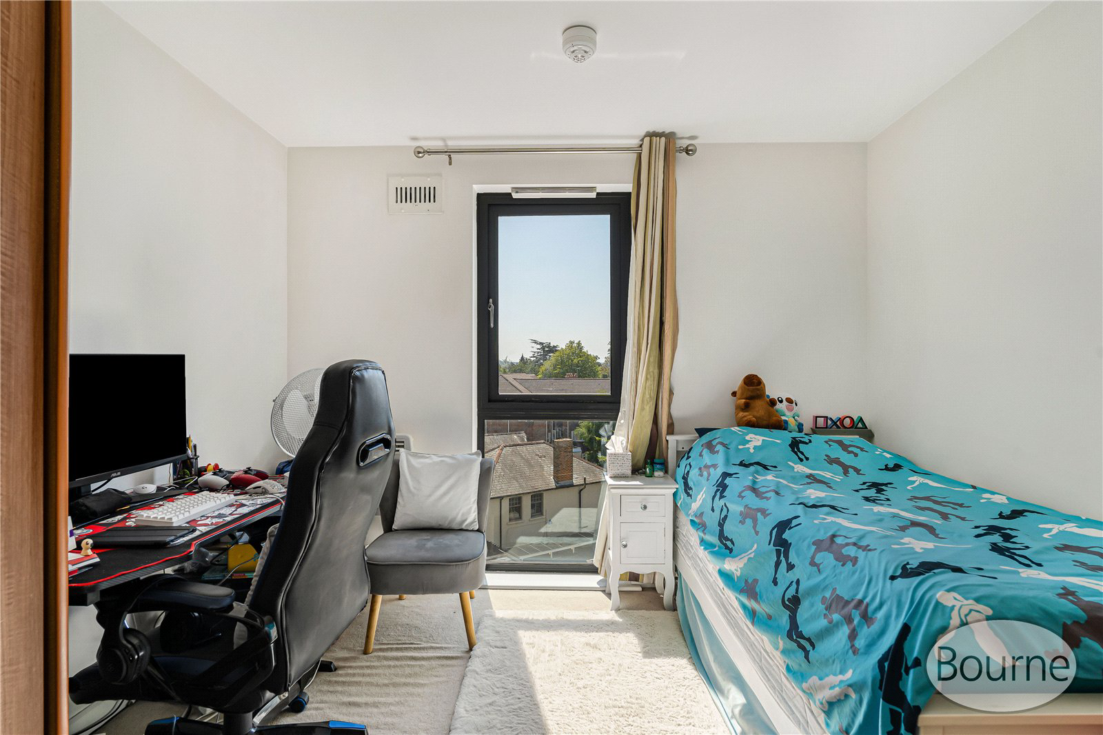 Guildford Road, Woking, Surrey, GU22, photo 8