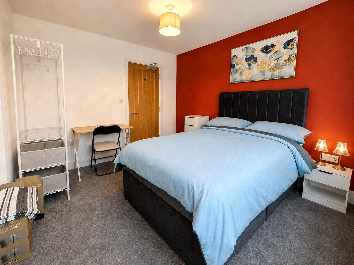 Royal Oak Road, Woking, Surrey, GU21, photo 2