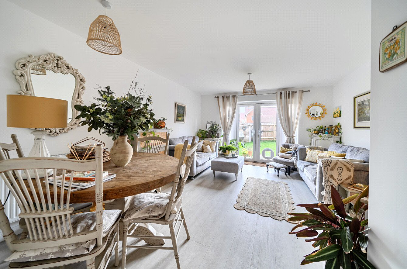 Leyscroftes Road, Ash, Surrey, GU12, photo 2