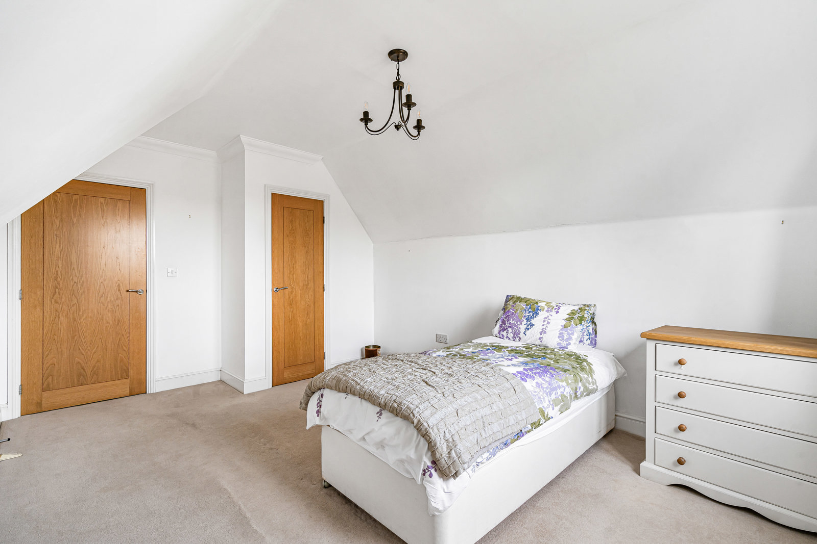 Between Streets, Cobham, Surrey, KT11, photo 12