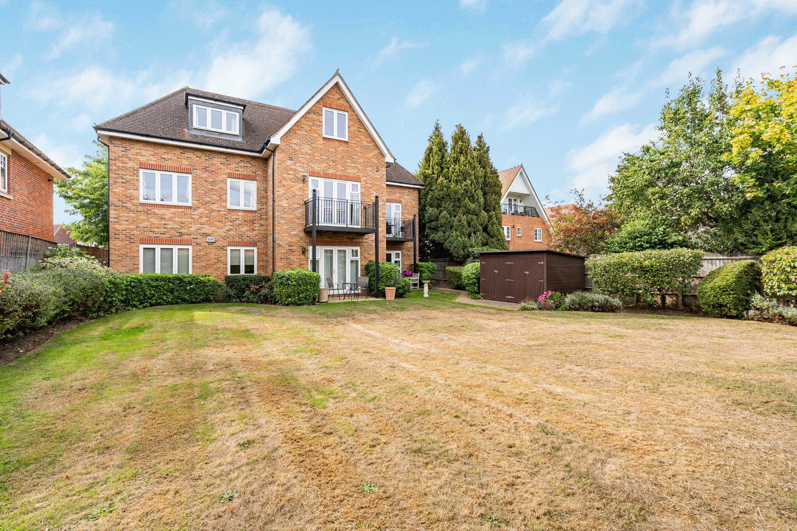 Between Streets, Cobham, Surrey, KT11, photo 10