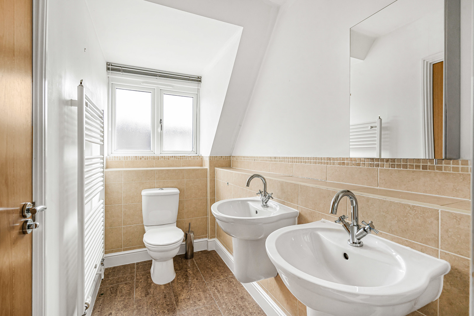 Between Streets, Cobham, Surrey, KT11, photo 9