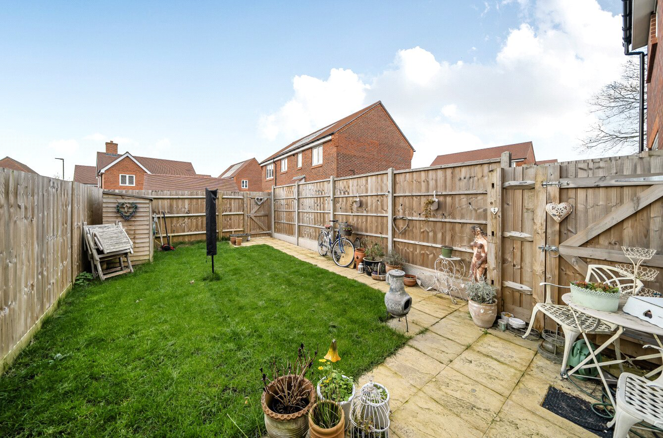 Leyscroftes Road, Ash, Surrey, GU12, photo 9