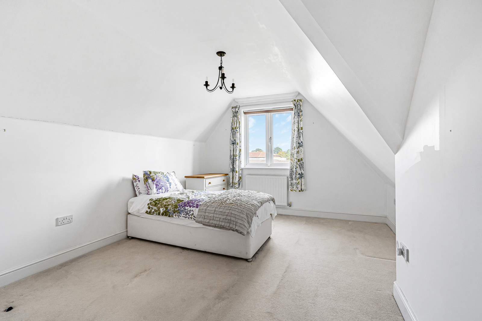 Between Streets, Cobham, Surrey, KT11, photo 6