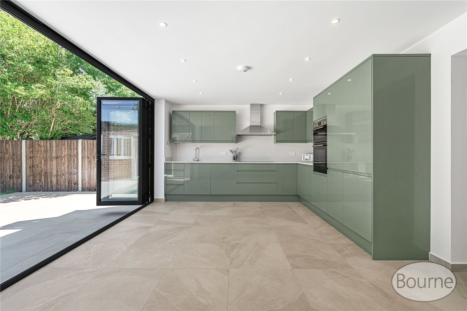 Loncin Mead Avenue, New Haw, Addlestone, Surrey, KT15, photo 10