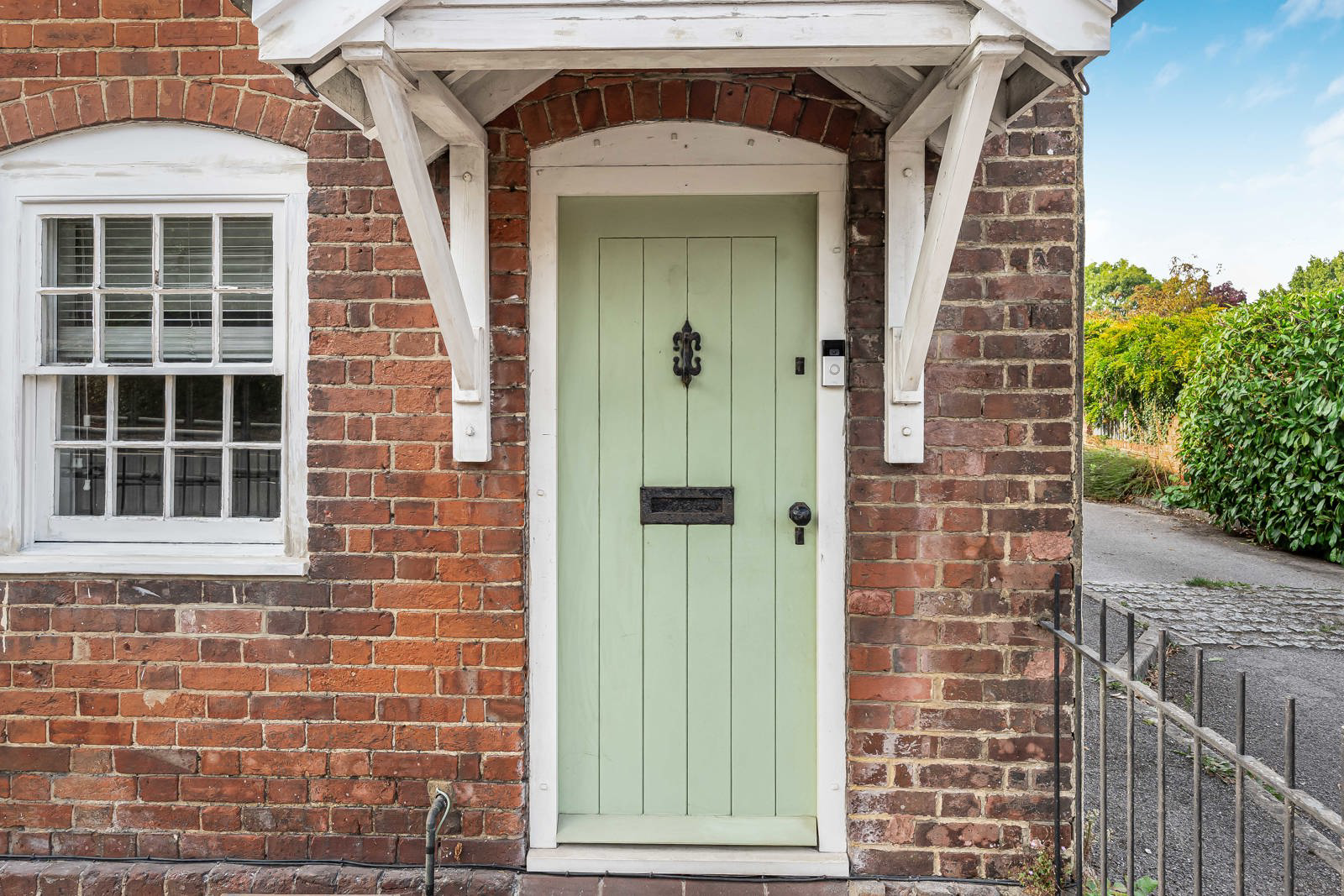The Street, Wrecclesham, Farnham, Surrey, GU10, photo 14
