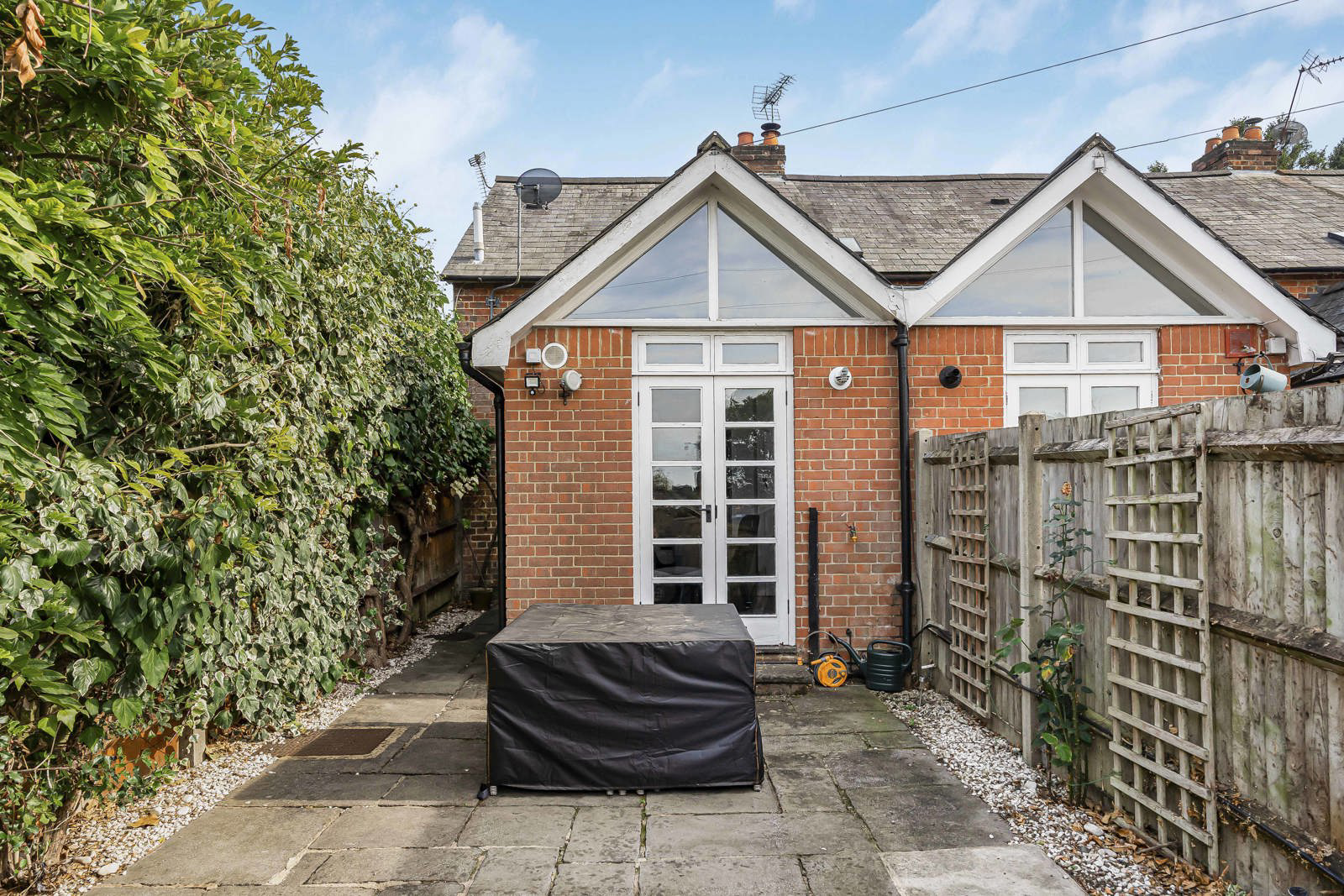 The Street, Wrecclesham, Farnham, Surrey, GU10, photo 9