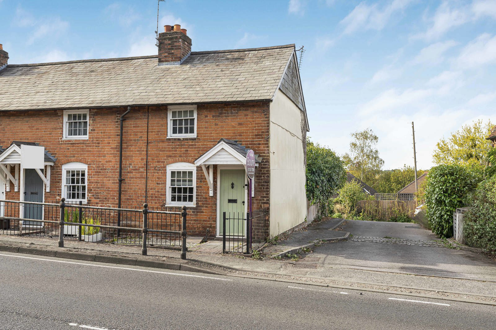 The Street, Wrecclesham, Farnham, Surrey, GU10