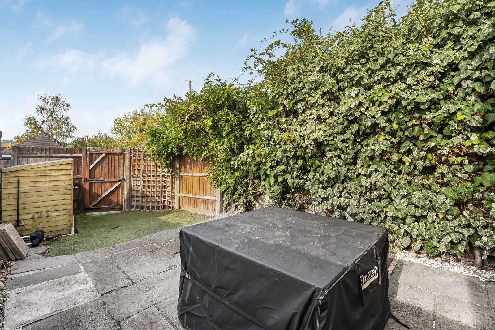 The Street, Wrecclesham, Farnham, Surrey, GU10, photo 10