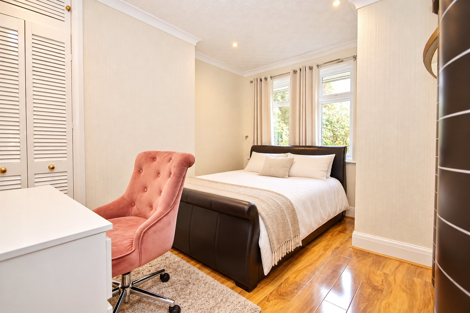 Triggs Lane, Woking, Surrey, GU22, photo 5