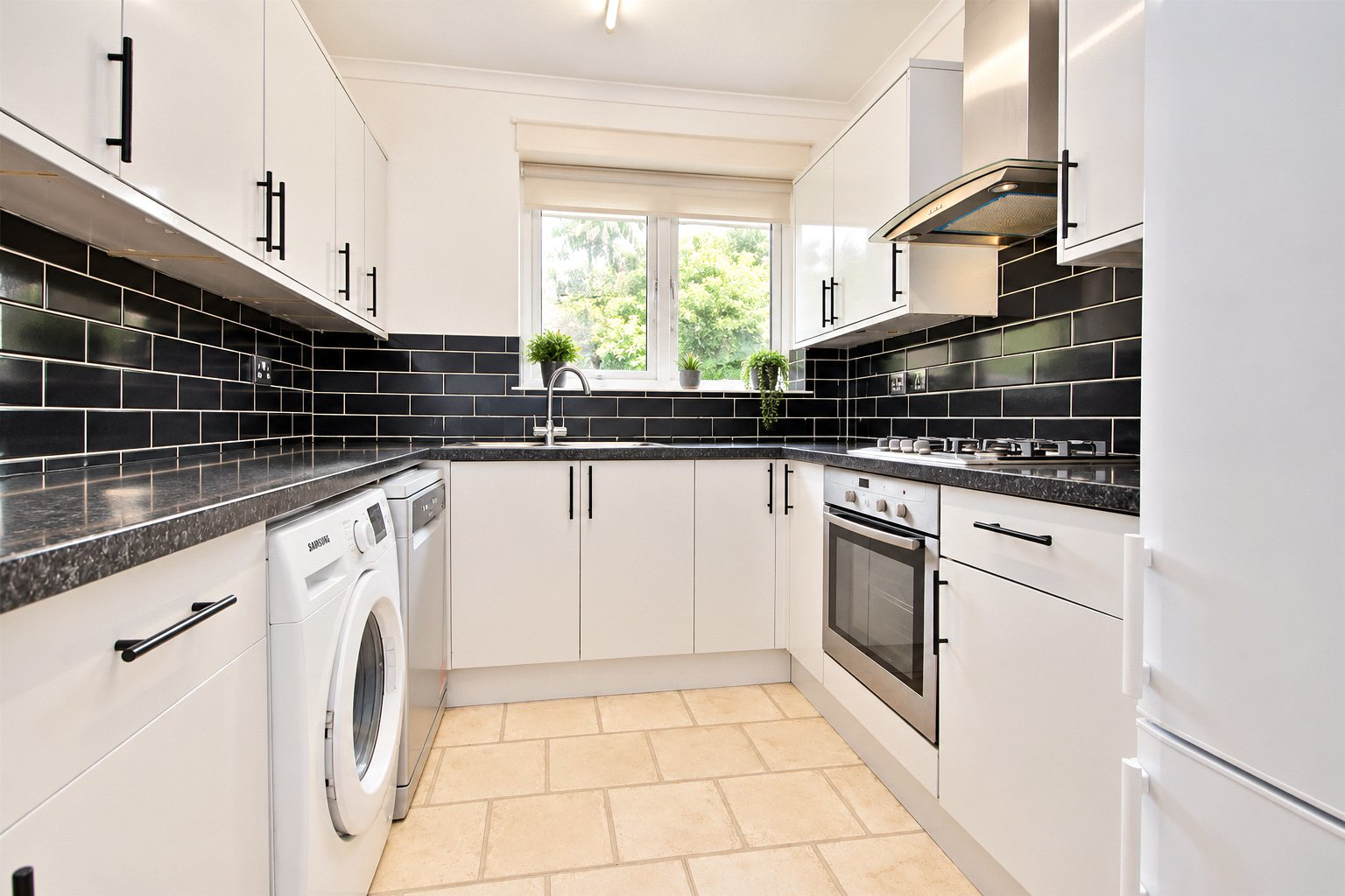 Triggs Lane, Woking, Surrey, GU22, photo 4