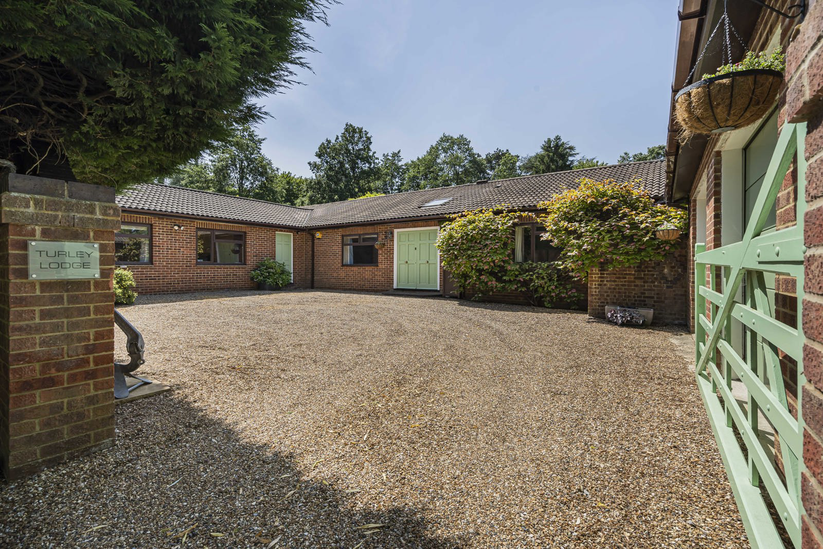 Perry Hill, Worplesdon, Guildford, Surrey, GU3, photo 2