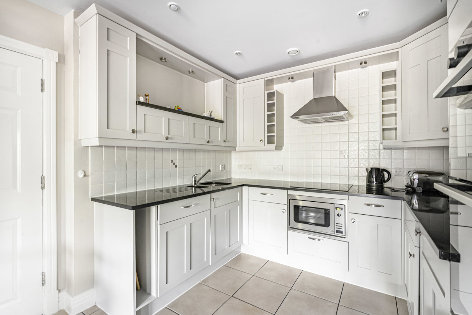 Portsmouth Road, Cobham, Surrey, KT11, photo 6