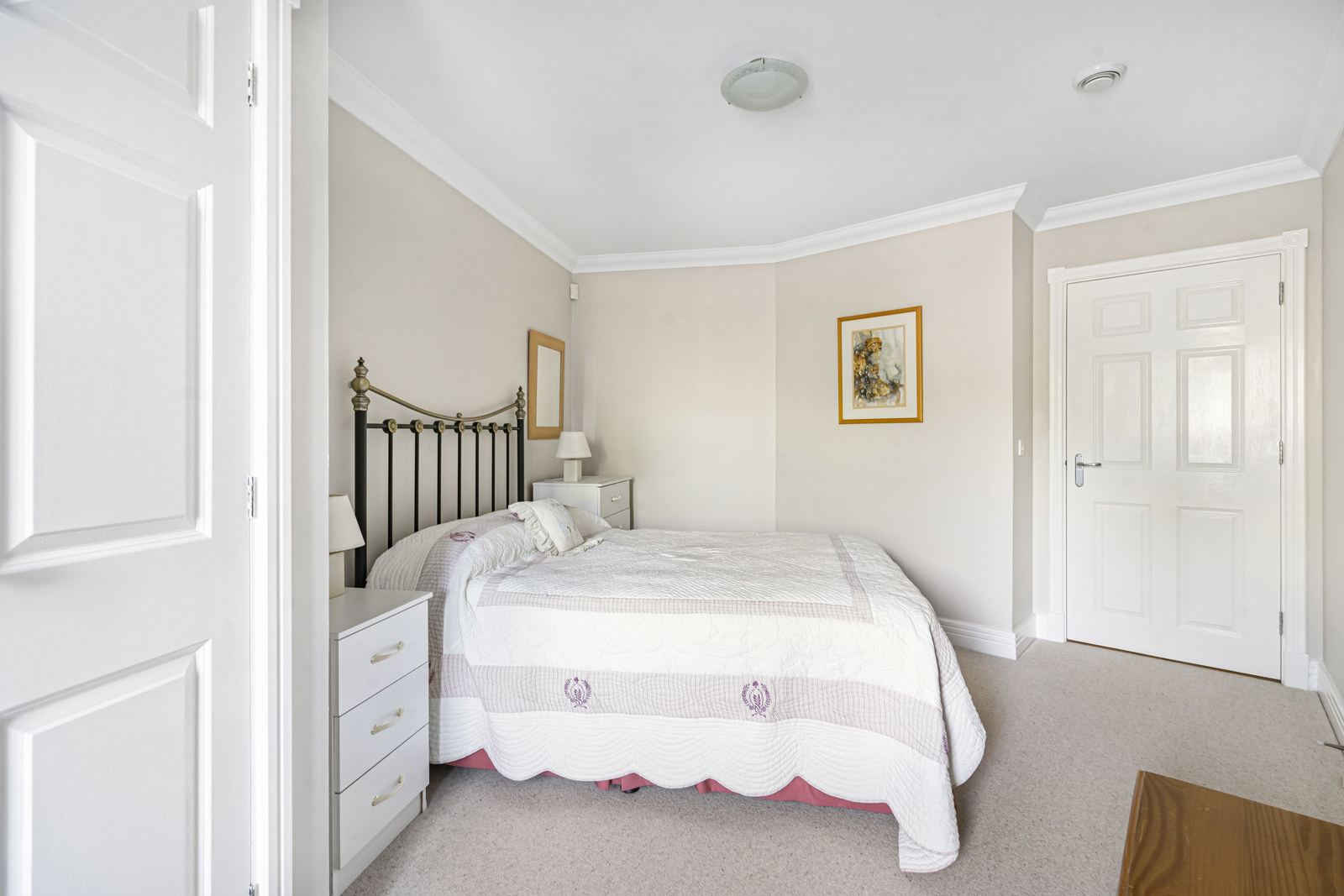Portsmouth Road, Cobham, Surrey, KT11, photo 10