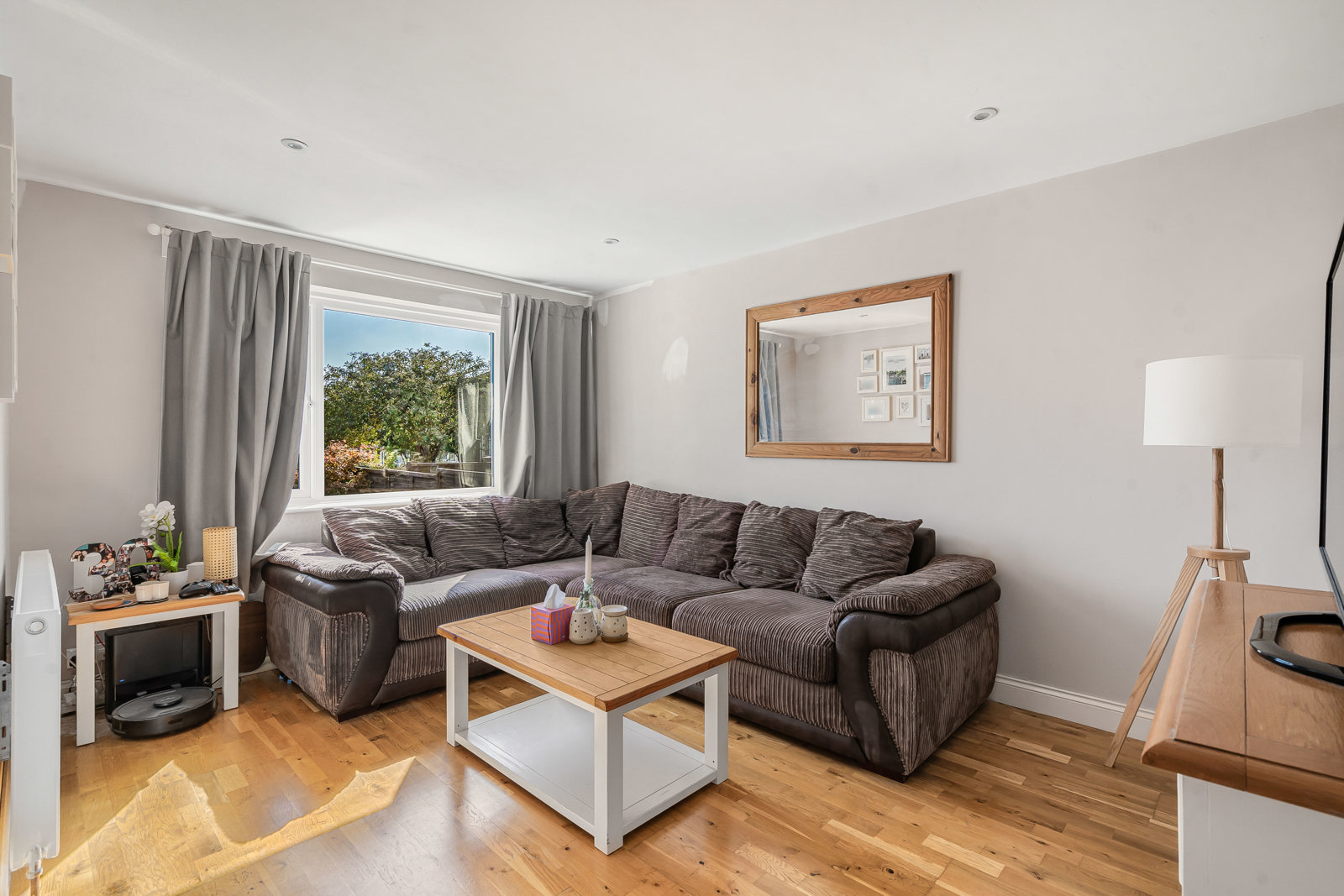 Sandy Hill Road, Farnham, Surrey, GU9, photo 2
