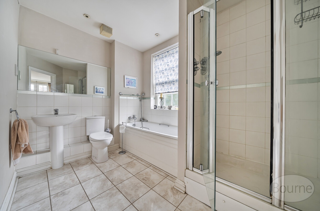 White Lion Gate, Cobham, Surrey, KT11, photo 8