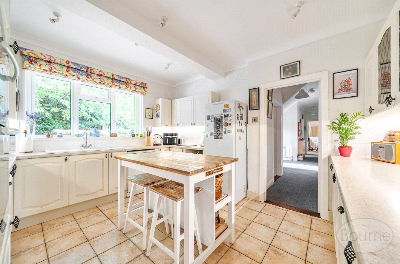 Torberry Drive, Petersfield, Hampshire, GU31, photo 17