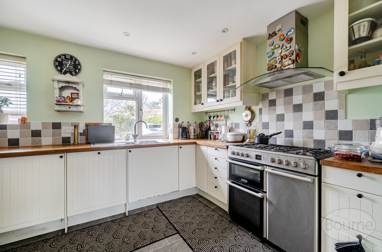Roundthorn Way, Goldsworth Park, Woking, Surrey, GU21, photo 2