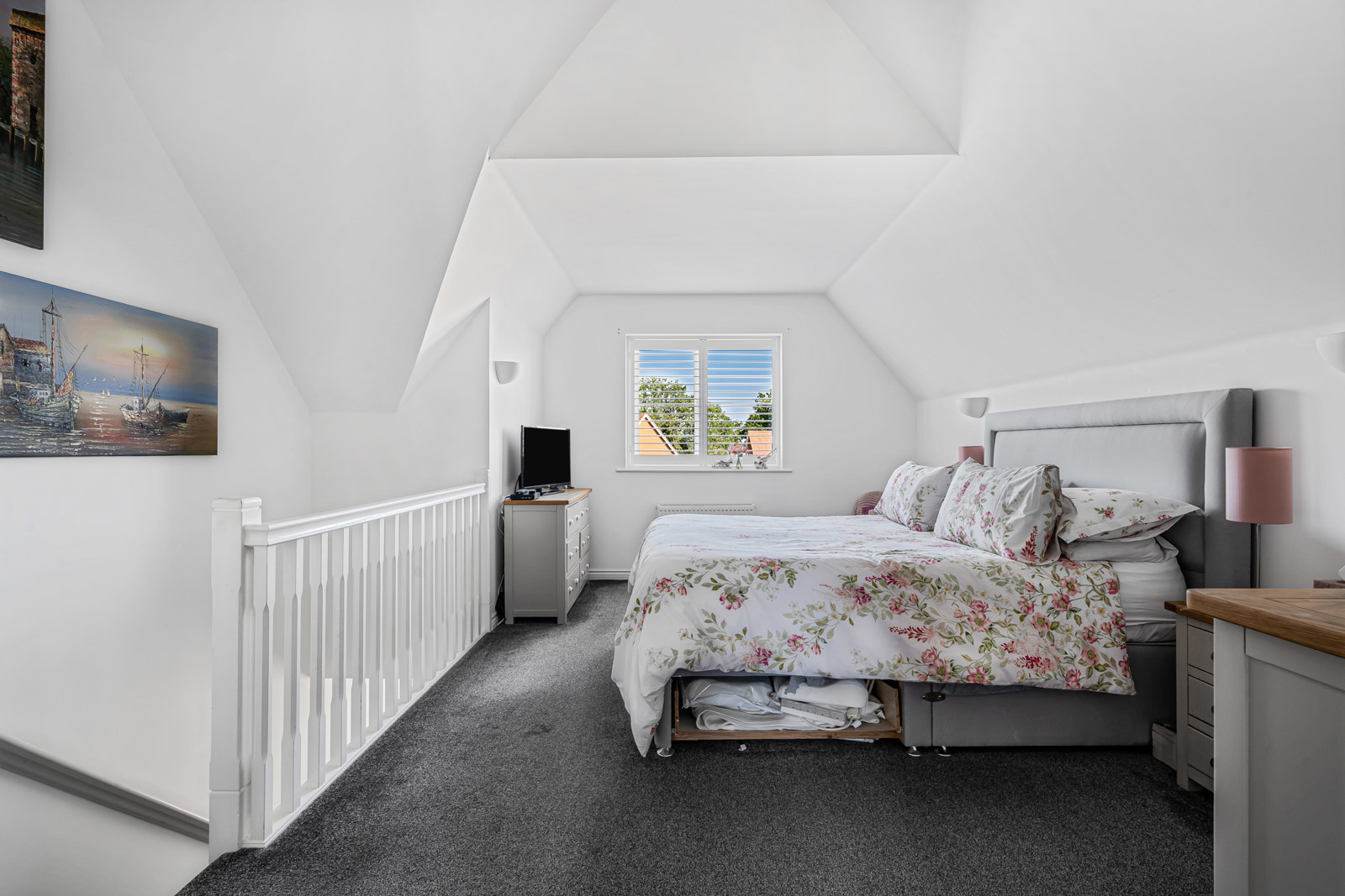 Parsons Way, Tongham, Farnham, Surrey, GU10, photo 25